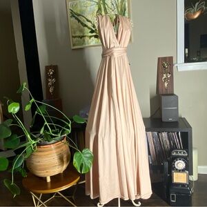Elegant Peach Evening Gown Versatile Straps